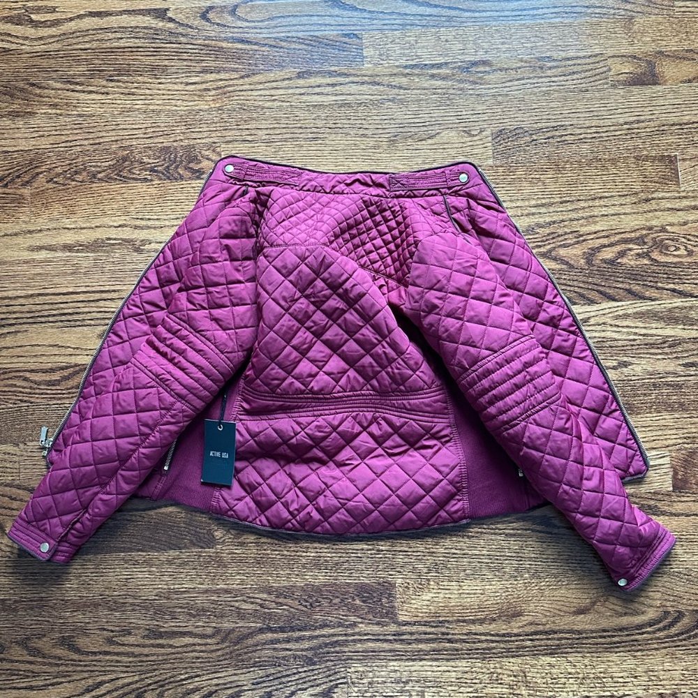 Women's Active USA red jacket Small